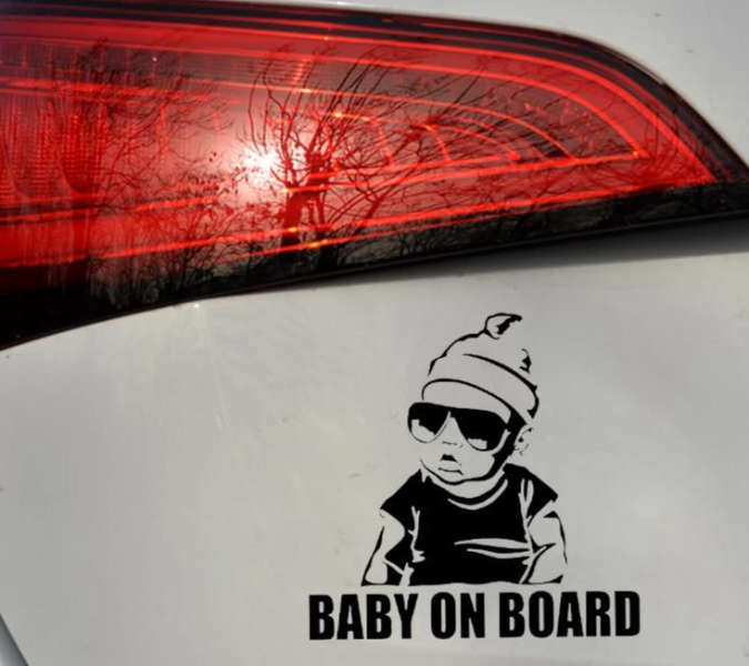 Autocollant Voiture Bébé avec Lunette | MJ FRANKO