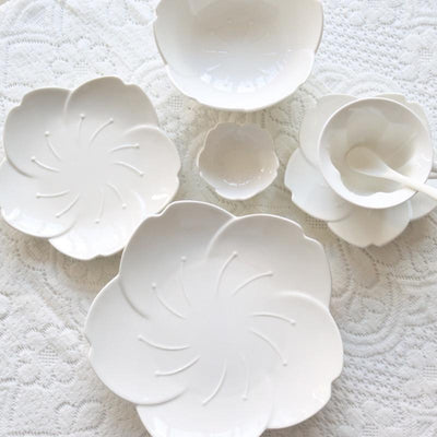 Vaisselle Forme Fleur de Cerisier Blanc